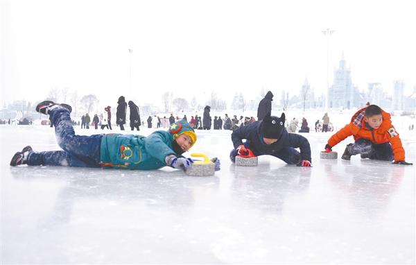 长春独特浪漫之旅，雪漂流与冰滑梯的魅力体验