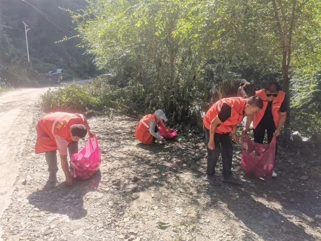 西安市鄠邑区太平国有生态林场发现金钱豹身影，生态保护事业取得重大突破