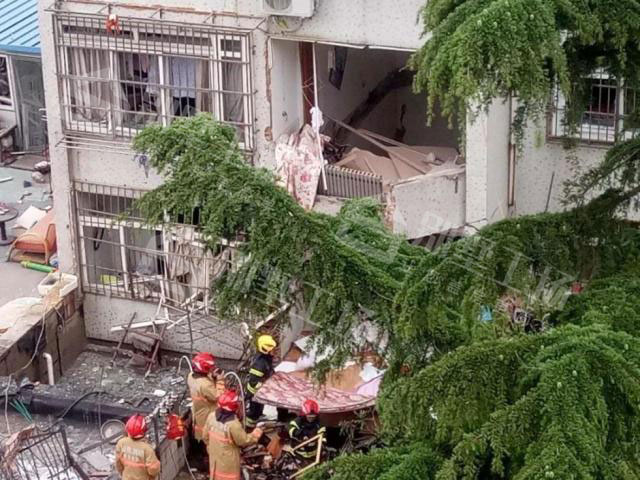 青岛建筑突发爆炸事件，事故原因深度解析与后续应对策略